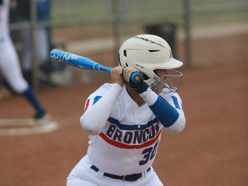 Russell/Victoria's Kendra Bay at the plate during 2021 game. (Photo courtesy Jason Drake)